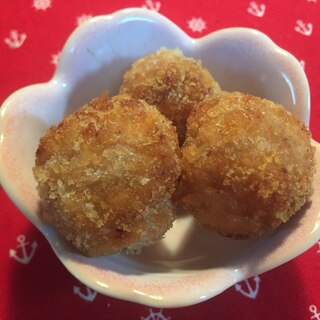 サクうま！サーモンのコロコロボール揚げ